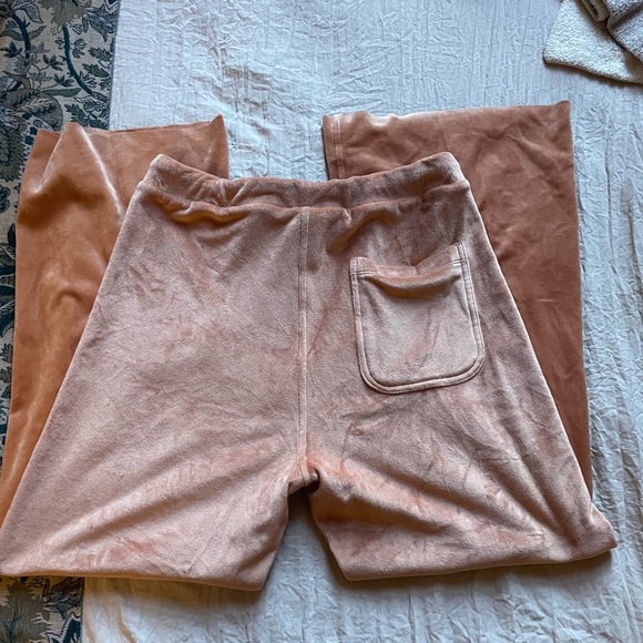 Velour Tracksuit - Picture 2 of 3